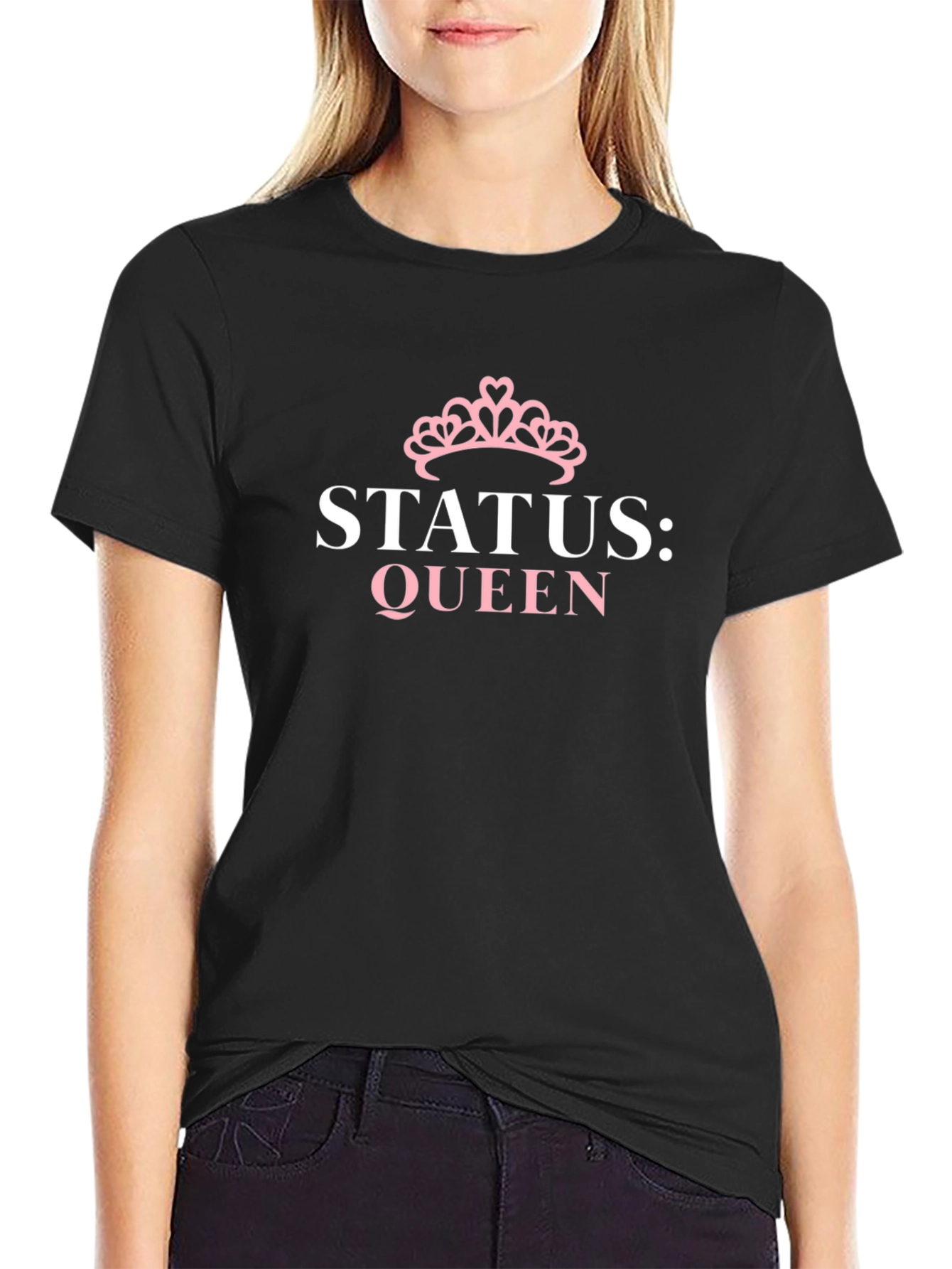 Status Queen Graphic Tee - Stylish Womens T-Shirt