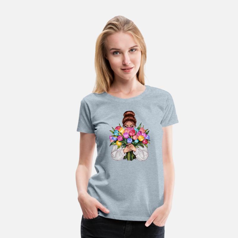 Auburn hair woman with a bouquet of flowers