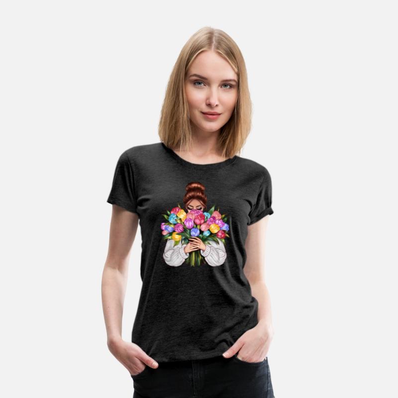 Auburn hair woman with a bouquet of flowers